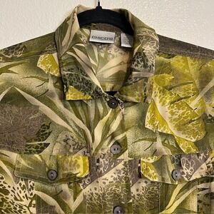Chico's Size 1 Silk Tropical Print‎ Button Up Shirt Dainty Vacation Beachy